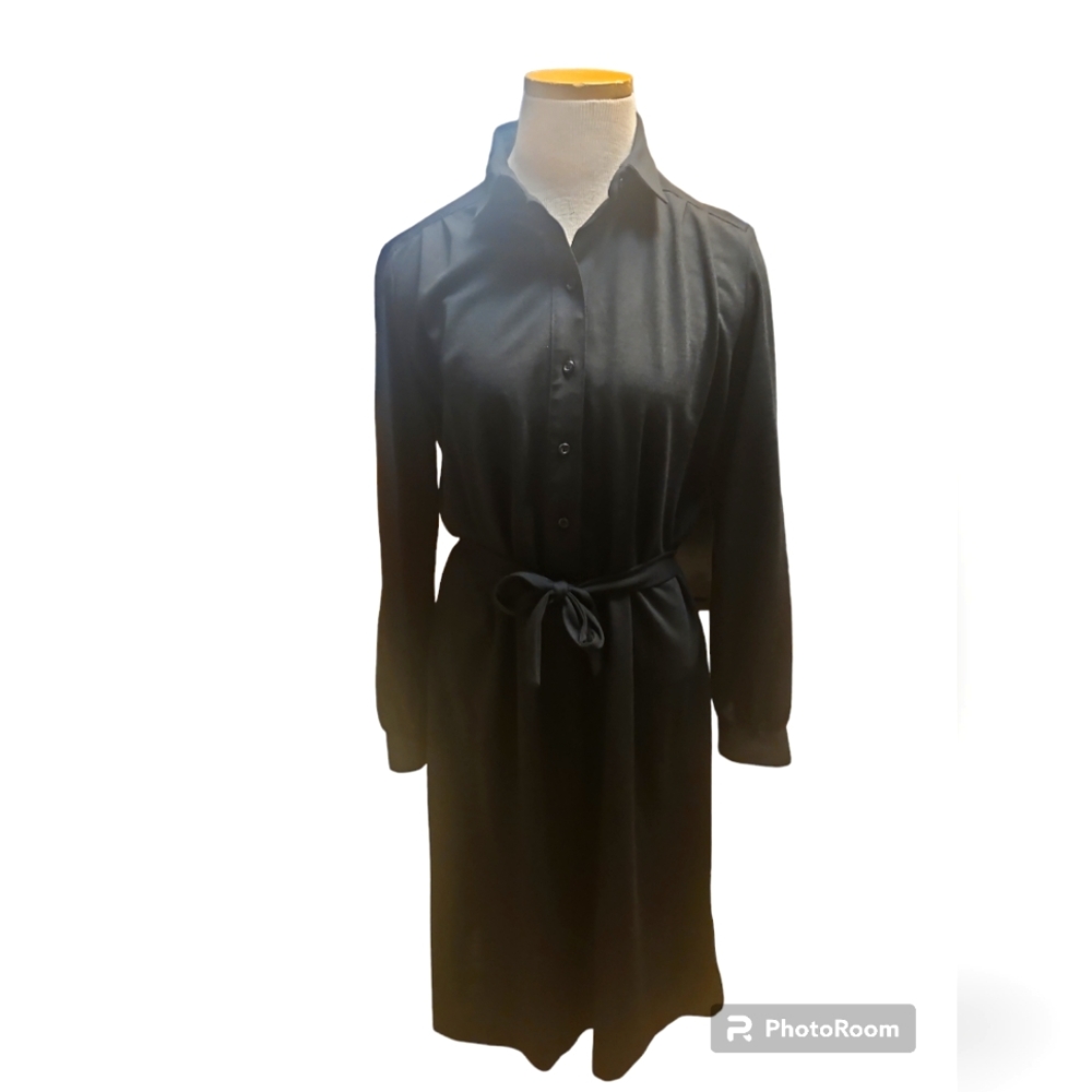 The Lady Manhattan Dress Co long sleeve shirt dress vintage midi length EUC